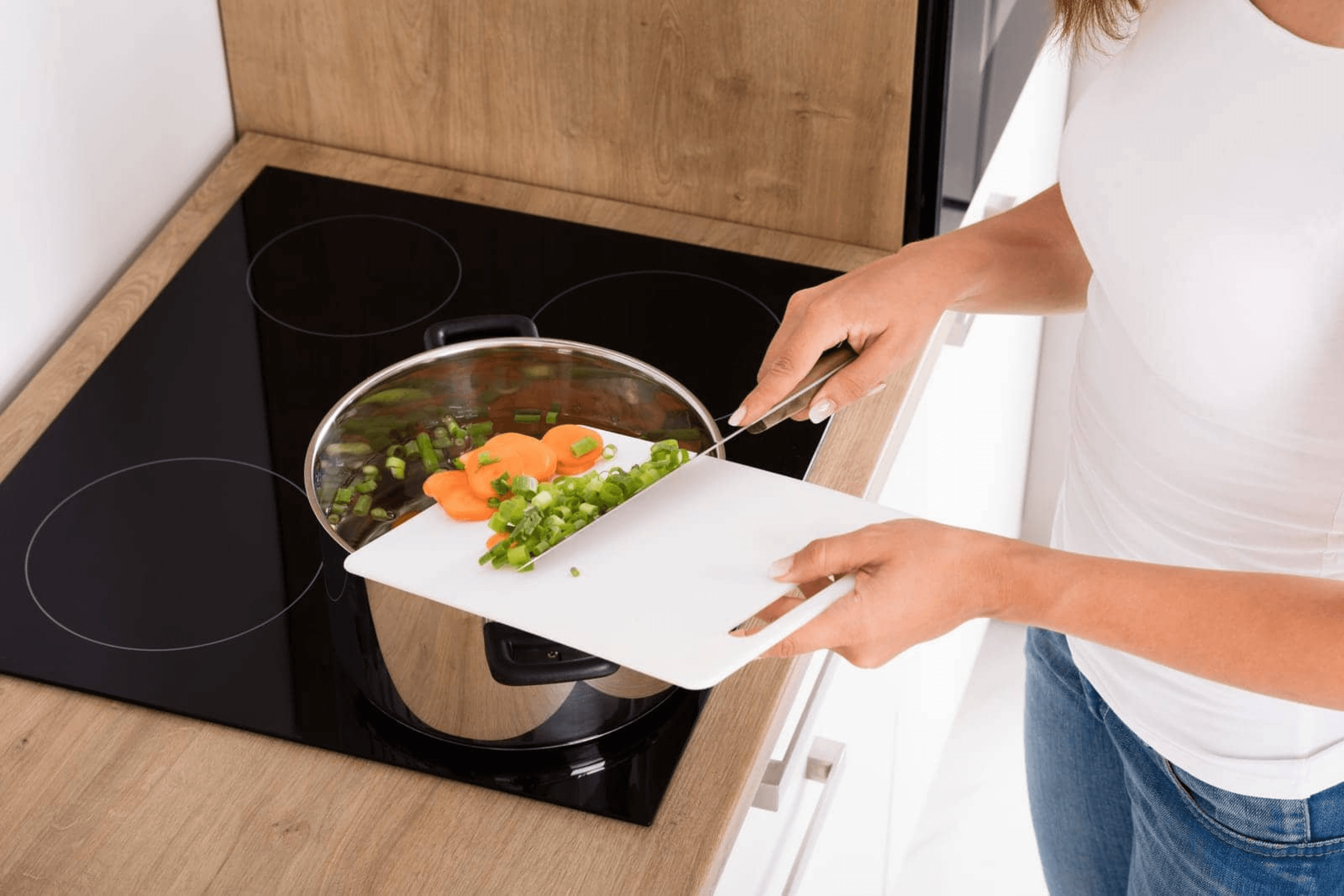 Pourquoi le mode booster de votre plaque à induction fait sauter le disjoncteur